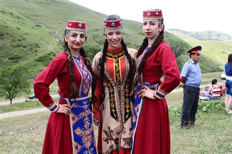 Armenian (people) 